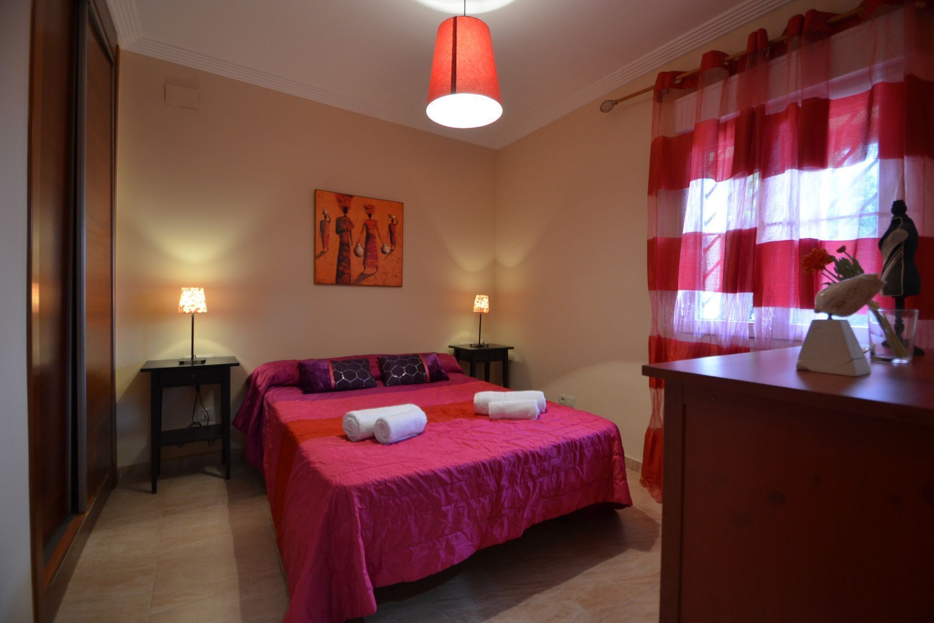 1 dormitorio, tabla de planchar con plancha, wifi gratis y ropa de cama