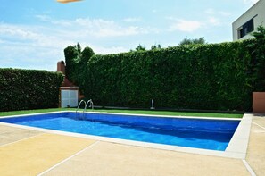 Outdoor pool - House with views at the entrance of the Port of Mahón. (Sol del Este)