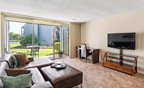 Smart TV, DVD player