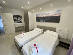 2 bedrooms, desk, iron/ironing board, travel cot