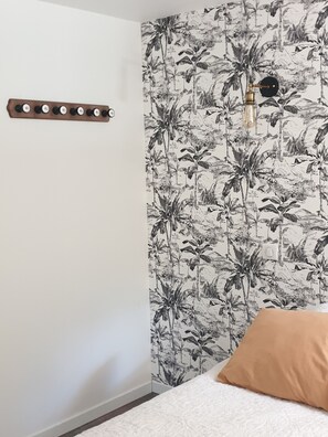 1 bedroom, iron/ironing board, free WiFi