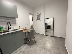 頂級開放式客房 | 私人廚房 | 大型冰箱、微波爐、爐台、義式濃縮咖啡機