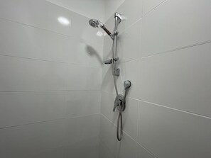 Grand Studio | Bathroom - AirTLV Ben Hasher Apartments (Tel Aviv)