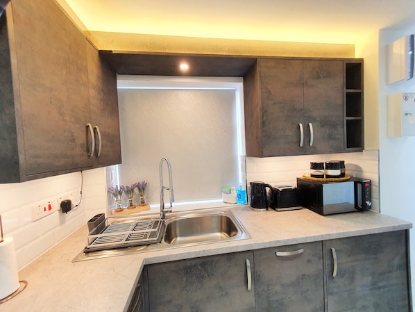 Fridge, microwave, oven, dishwasher