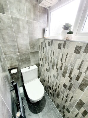 Bathroom - Luxurious 5 Bedroom House Central BHX (Birmingham)