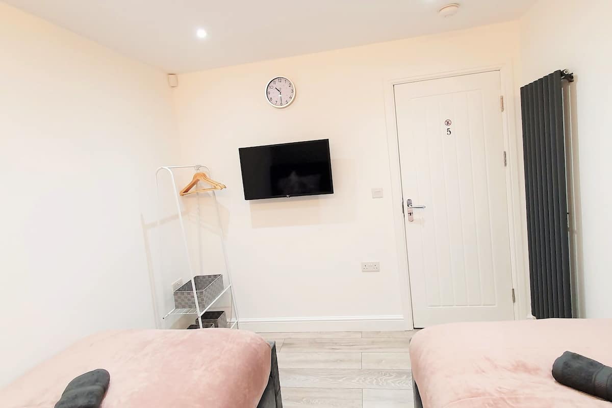 Basic Room | 5 bedrooms, memory-foam beds, blackout curtains, free WiFi
