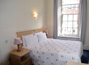 1 soverom, strykejern/-brett, wi-fi og sengetøy