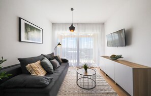 TV connectée, table de tennis de table