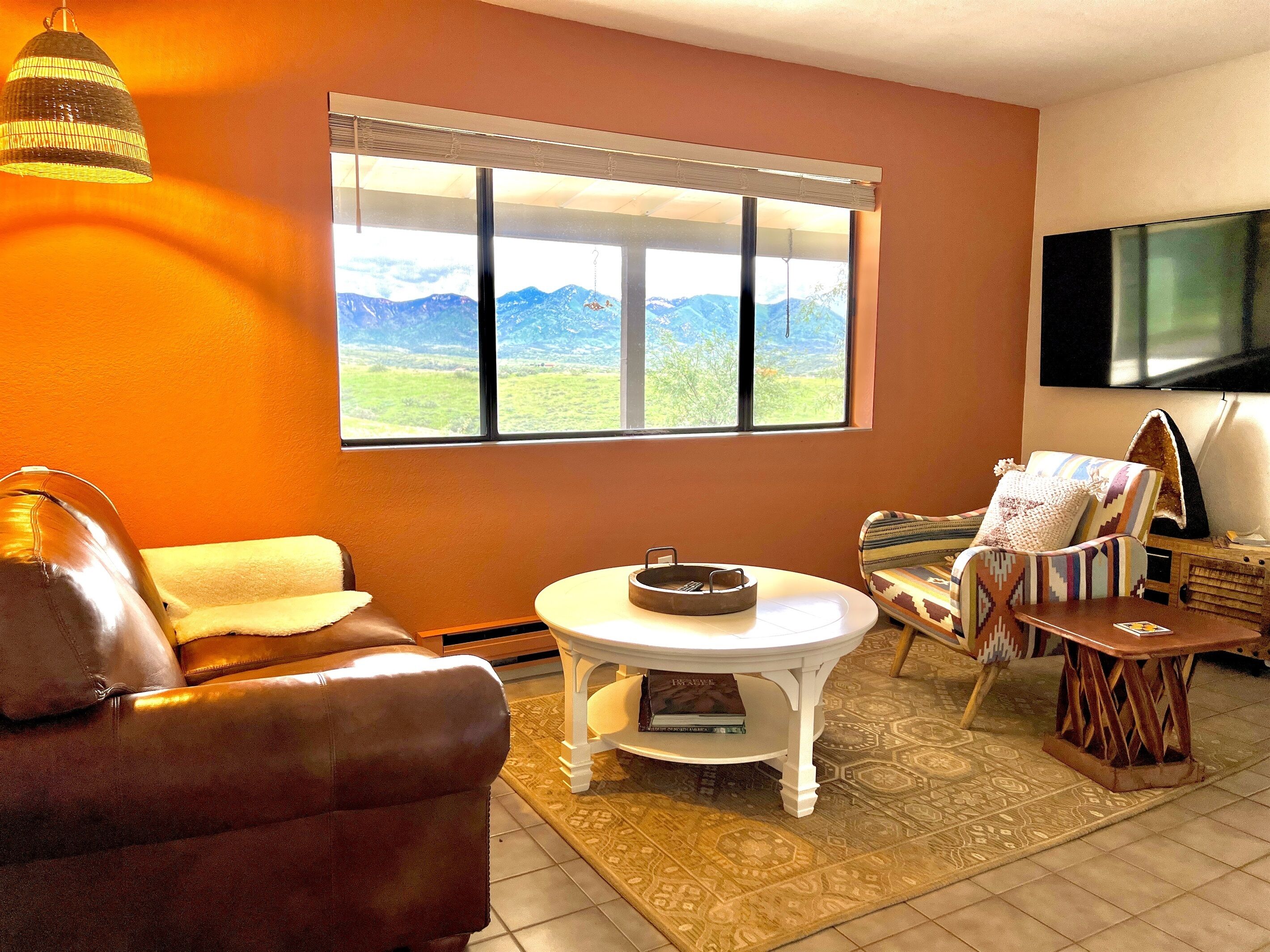 Smart TV, books, stereo