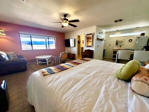 1 quarto, Wi-Fi de cortesia, roupa de cama