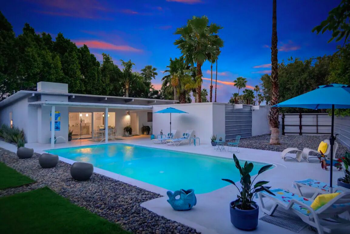 The Unicorn, A Magical Mid-Century Wonderland