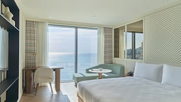 1 bedroom, Frette Italian sheets, premium bedding, in-room safe