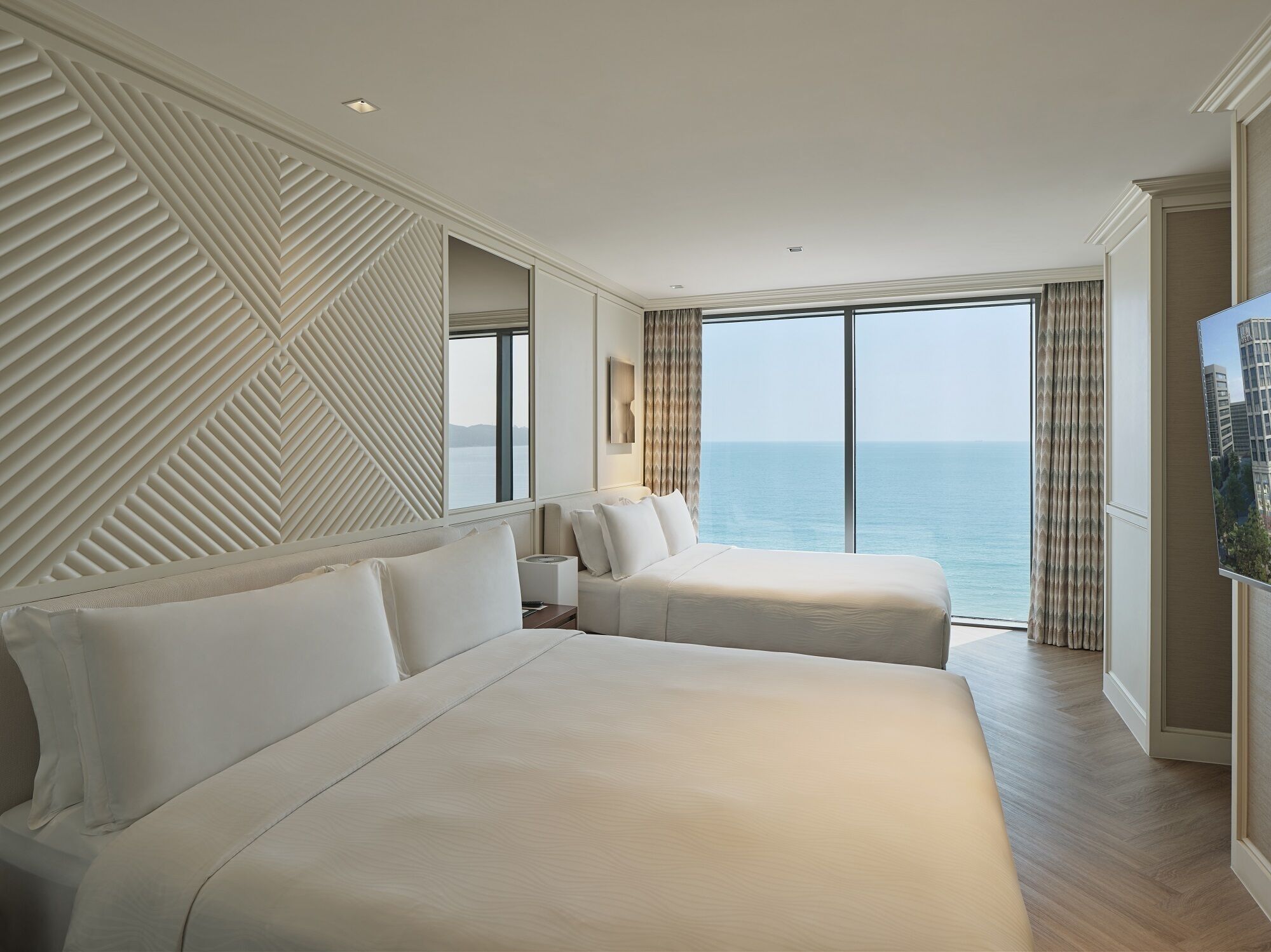 Photo - Grand Josun Busan