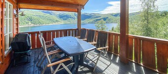 Koselig bolig med 5 soverom i Bjordal