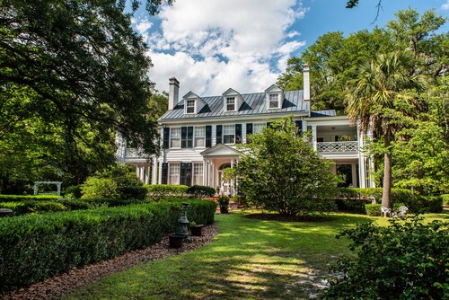 We love pets and they love our amenities