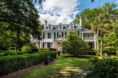 We love pets and they love our amenities