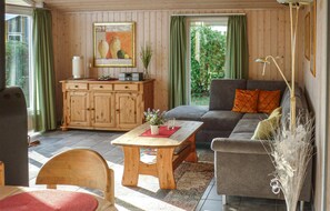 TV, fireplace, DVD player - Amazing home in Rechlin with sauna (Rechlin)