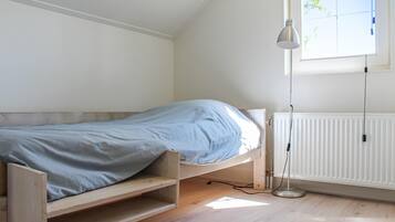 3 bedrooms, free WiFi, bed sheets