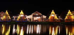 Villa (Mekong) | Blick auf den See