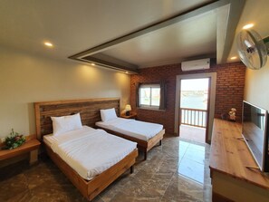 Rom (Mekong Riverside) | Minibar, safe på rommet og wi-fi (inkludert)