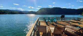Lakefront on Norris. Spectacular Views! Tram to 1000+ sqft dock! 5 Wooded Acres.