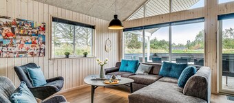 Cozy home in Nørre Nebel with sauna