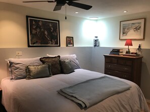 4 slaapkamers, een bureau, een strijkplank/strijkijzer, gratis wifi