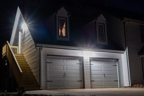 New Luxury Studio Suite. Superhost with 4.9 Stars on otherlisting sites.Sleeps 4