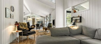 Beautiful home in Ebeltoft with sauna