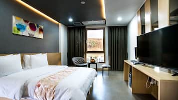 Individually furnished, desk, laptop workspace, soundproofing