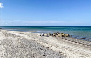 Nær stranden og fisking