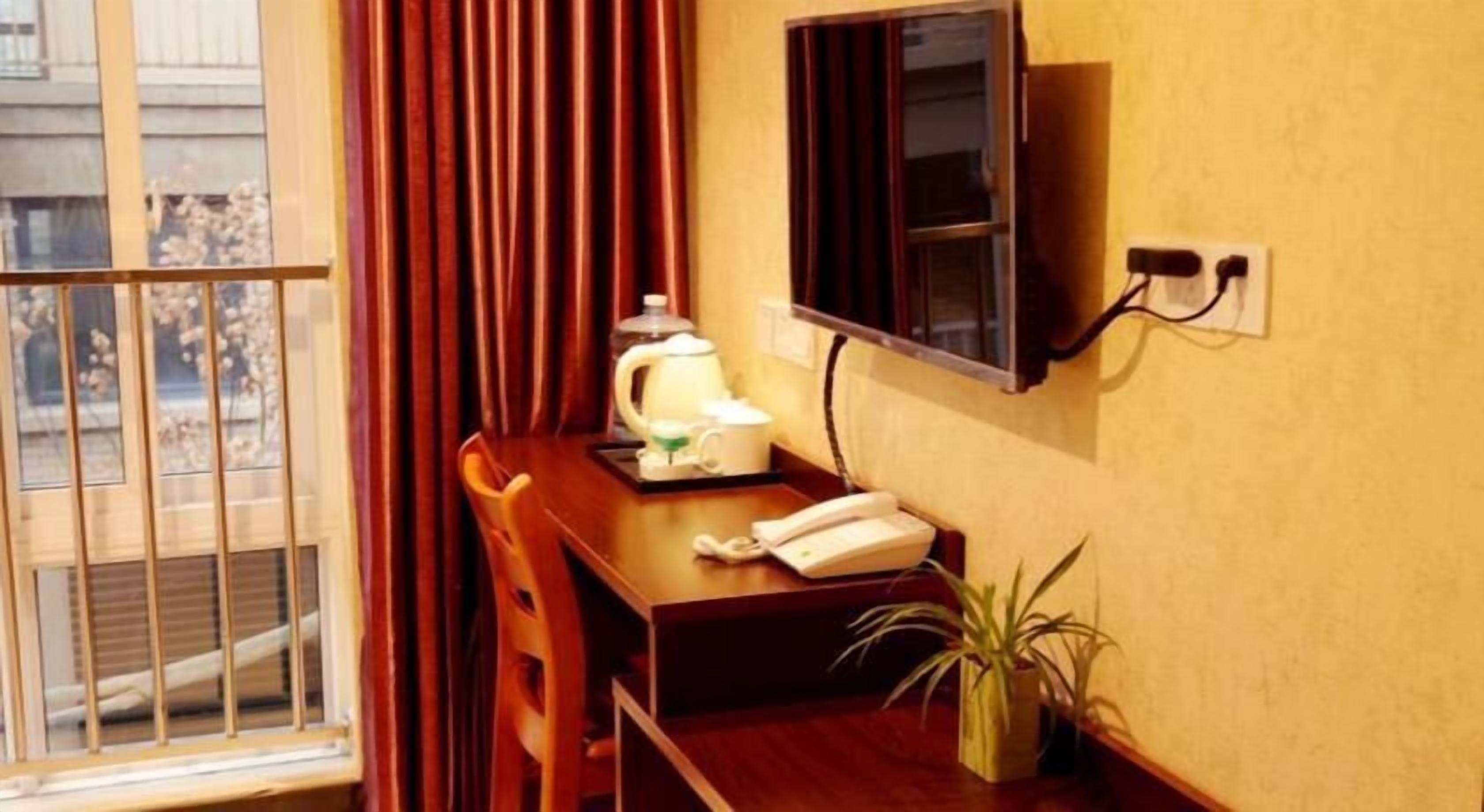 المنشأة من الداخل