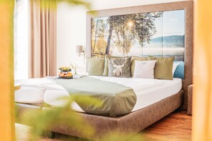 1 habitación, caja de seguridad en la habitación y escritorio 