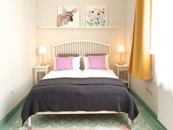 1 bedroom, WiFi, bed sheets