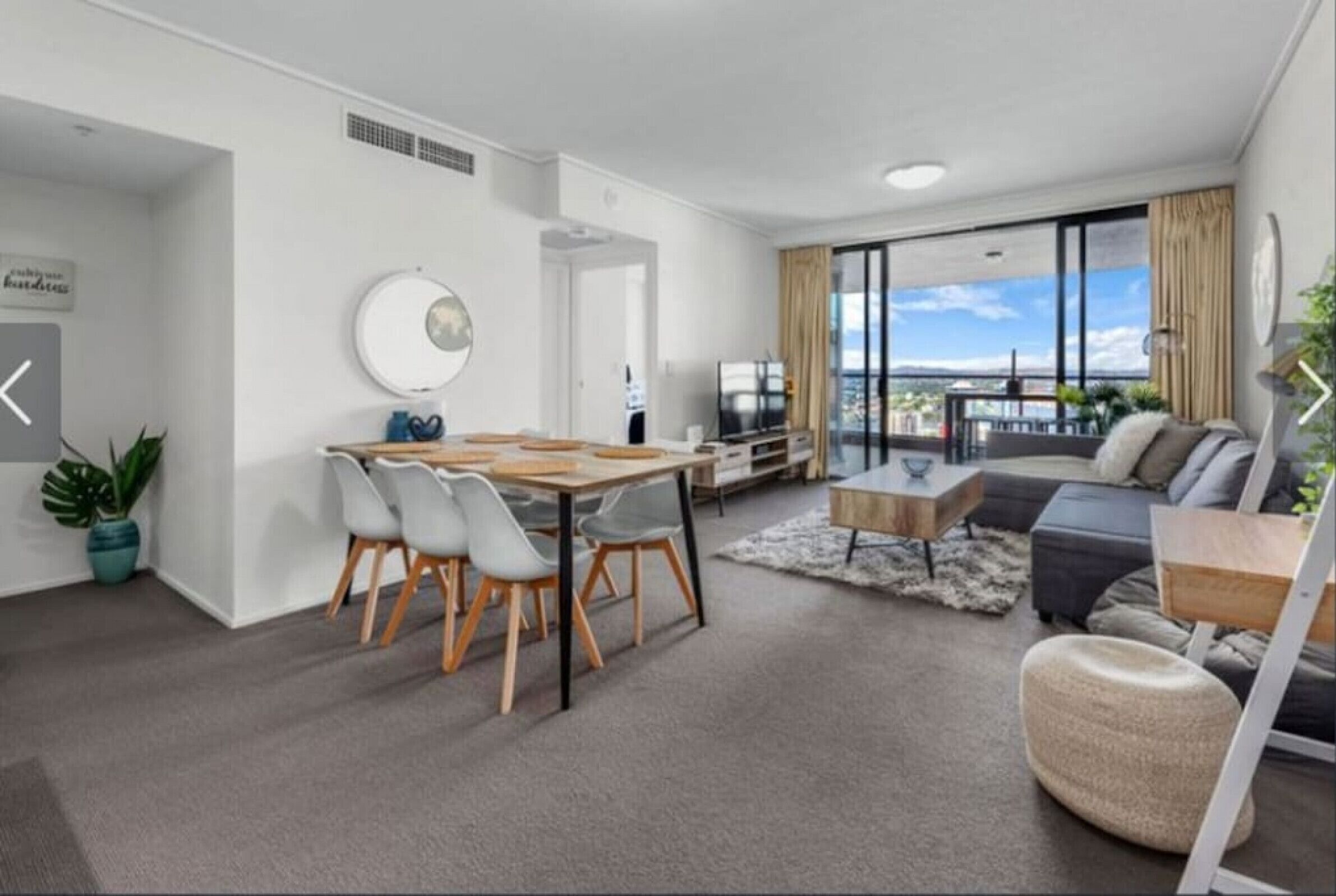 Queen St Executive Stylish Apt With River Views And Fast Wifi Carpark Sauna Balcony Sleeps 7 - Newstead