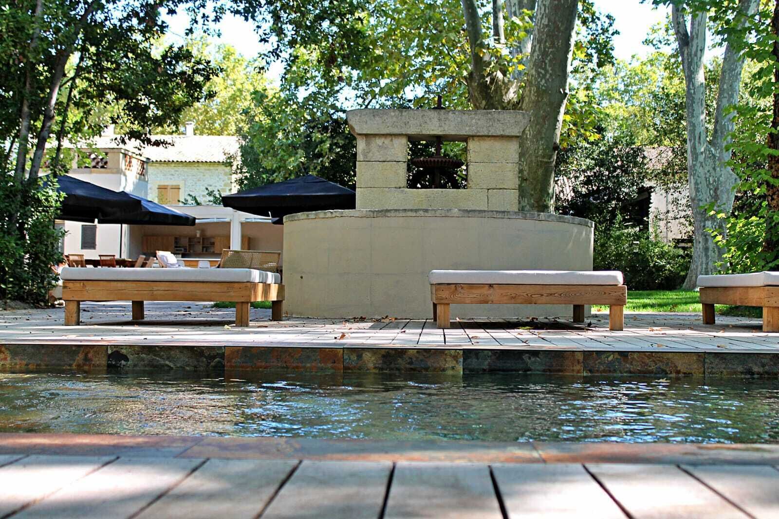 المنطقة المحيطة بالمنشأة