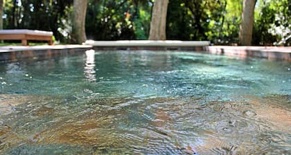batisse de caractÚre dans un parc classé de 1 ha