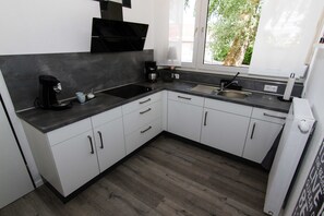 Fridge, oven, dishwasher