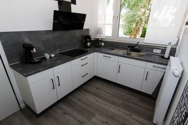 Refrigerador, horno y lavavajillas 