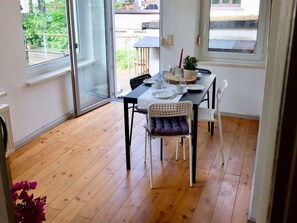 Imagen sin descripción, 3 de 37, botón