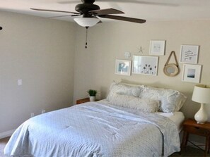 2 bedrooms, in-room safe, desk, free WiFi