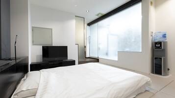 Standard Double Room | Iron/ironing board, free WiFi, bed sheets