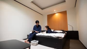 Habitación estándar doble | Tabla de planchar con plancha, wifi gratis, ropa de cama