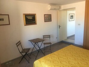 1 chambre, accĂšs Internet, draps fournis