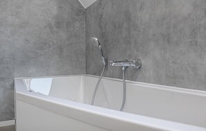 Ensemble baignoire-douche