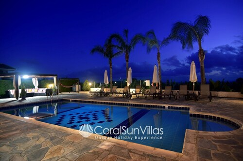 Family Villa Short walk to Coral Bay (5 min) Quiet area Large Pool Free bedm A/C