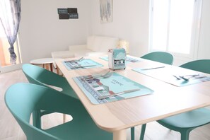 Dining - LA PLAYA apartment relax with the sound of the sea (Nerja)