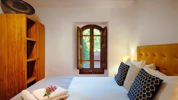 1 slaapkamer, een strijkplank/strijkijzer, reisbedje, gratis wifi