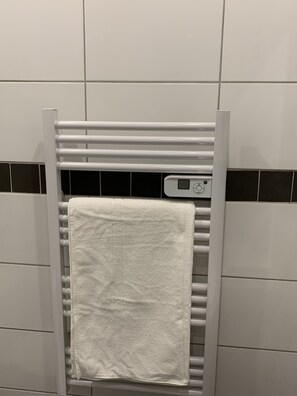 Bathroom - Newly renovated and equipped studio in Rouen city center (Rouen)