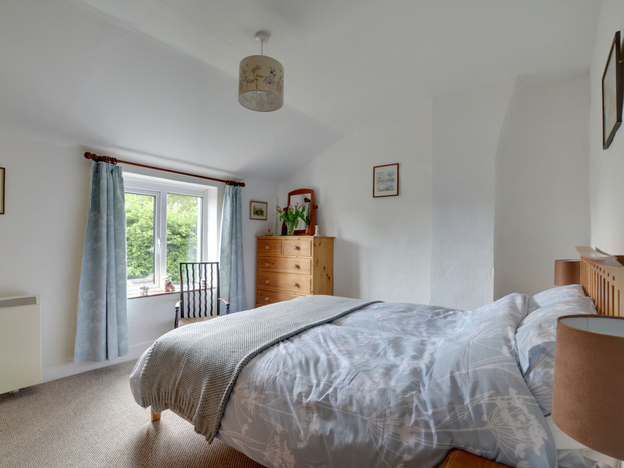 1 bedroom, bed sheets